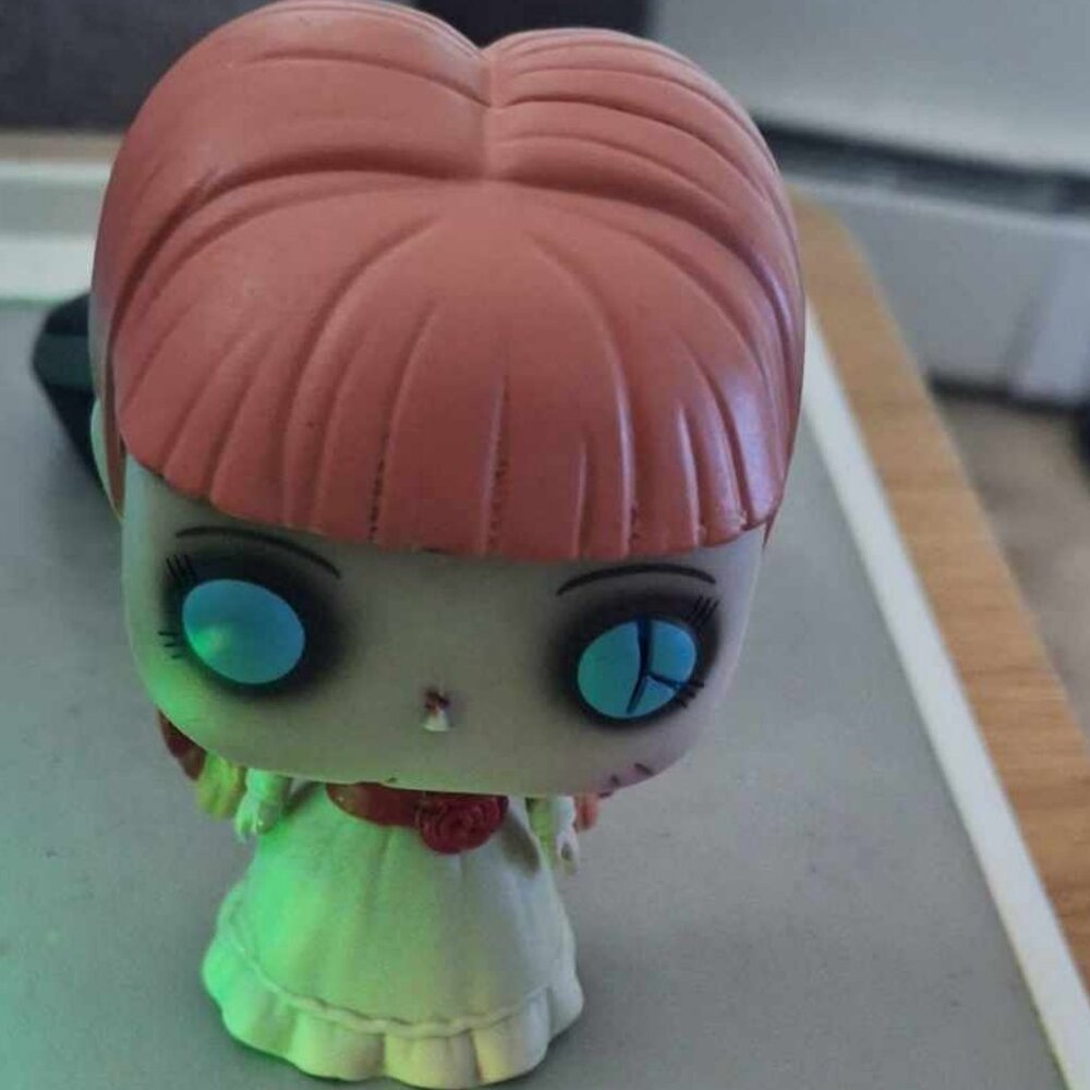 Annabelle Pop Funko Out of box